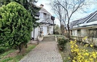 Eladó Budapest III. kerületi családi ház hirdetés (32552587)