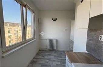 Eladó Tatabányai panel lakás hirdetés (54799998)