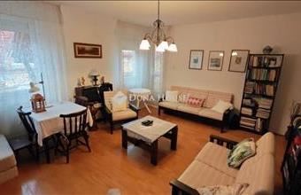 Eladó Kecskeméti tégla lakás hirdetés (73368342)