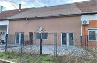 Eladó Kecskeméti tégla lakás hirdetés (39484214)