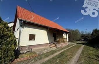 Eladó Kecskeméti családi ház hirdetés (53443262)
