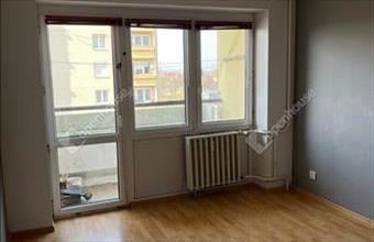 Eladó Székesfehérvári panel lakás hirdetés (61553245)