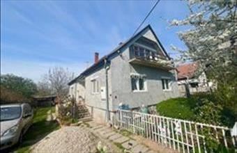 Eladó Székesfehérvári családi ház hirdetés (44443485)