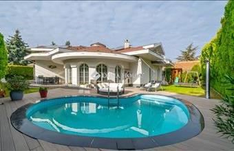 Eladó Budapest XVIII. kerületi családi ház hirdetés (31493384)