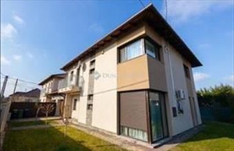 Eladó Budapest XVIII. kerületi ikerház hirdetés (24442447)