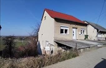 Eladó Ajkai családi ház hirdetés (37585438)