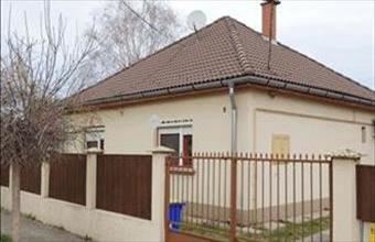 Eladó Kecskeméti családi ház hirdetés (41942576)