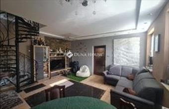 Eladó Budapest XV. kerületi családi ház hirdetés (32354529)