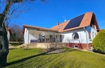 Eladó Balatonalmádi családi ház hirdetés (67389844)