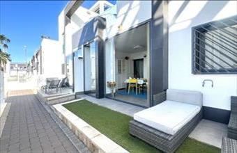 Eladó Spanyolországi tégla lakás hirdetés (43925822)