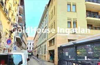 Eladó Budapest VII. kerületi egyedi garázs hirdetés (32353931)