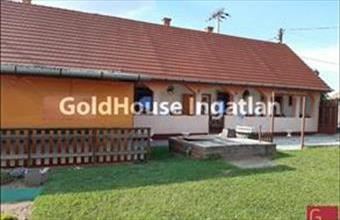 Eladó Pilisvörösvári családi ház hirdetés (16191749)