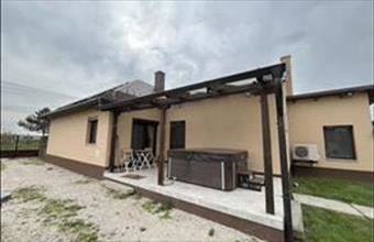 Eladó Péri családi ház hirdetés (64354327)