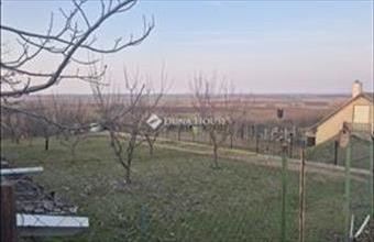 Eladó Siófoki külterületi telek hirdetés (47624983)