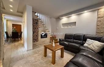 Eladó Szentendrei családi ház hirdetés (33212194)