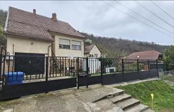 Eladó Pécsi családi ház hirdetés (49437332)