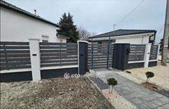 Eladó Szolnoki családi ház hirdetés (83842549)