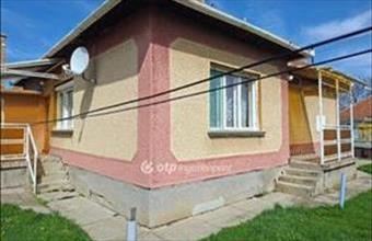 Eladó Sarkadi családi ház hirdetés (94467874)