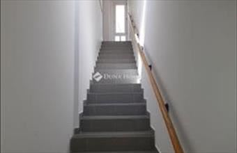 Kiadó Kecskeméti iroda lakásban hirdetés (92648549)