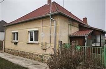 Eladó Uraiújfalui családi ház hirdetés (57636857)