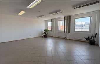 Kiadó Debreceni iroda irodaházban hirdetés (97839242)