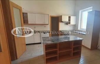 Kiadó Veszprémi tégla lakás hirdetés (95691274)