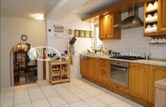 Eladó Veszprémi családi ház hirdetés (57474367)