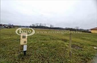 Eladó Veszprémi lakóövezeti telek hirdetés (28655741)