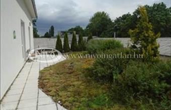 Eladó Veszprémi iroda irodaházban hirdetés (74487554)