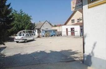 Eladó Veszprémi telephely hirdetés (99646579)