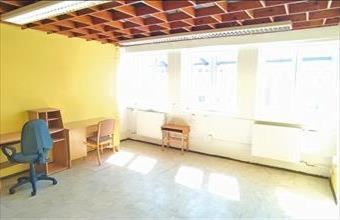 Kiadó Miskolci iroda irodaházban hirdetés (36139558)