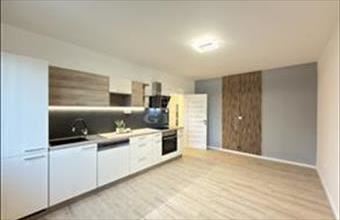 Eladó Székesfehérvári panel lakás hirdetés (85529322)