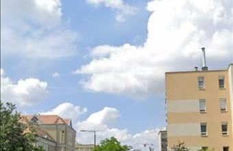 Eladó Budapest IX. kerületi csúsztatott zsalus lakás hirdetés (37297259)