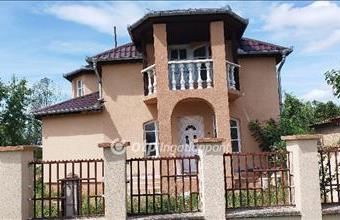 Eladó Csengeri családi ház hirdetés (37937938)