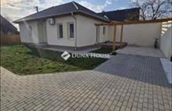 Eladó Lajosmizsei tégla lakás hirdetés (38448537)