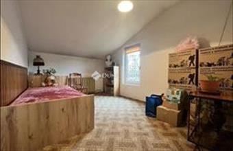 Eladó Budapest IV. kerületi családi ház hirdetés (33837357)