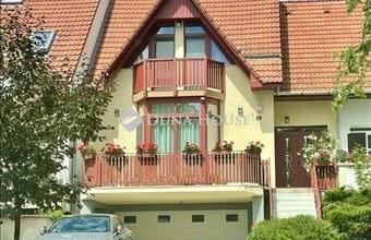 Eladó Budapest II. kerületi családi ház hirdetés (75742361)