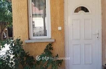 Eladó Rákóczifalvai családi ház hirdetés (75747646)