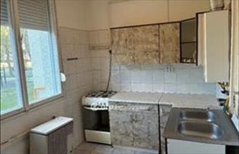 Eladó Békési panel lakás hirdetés (45658334)