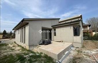 Eladó Kecskeméti családi ház hirdetés (33654423)