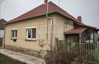 Eladó Uraiújfalui családi ház hirdetés (73213389)