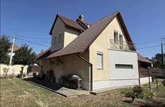 Eladó Budapest XVI. kerületi családi ház hirdetés (53337239)