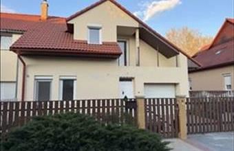Eladó Veresegyházi családi ház hirdetés (42969442)