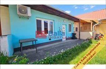 Eladó Váci házrész hirdetés (87348924)