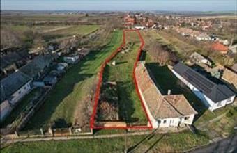 Eladó Szákszendi lakóövezeti telek hirdetés (77696842)