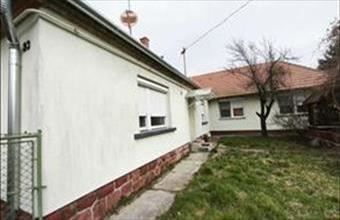 Eladó Pannonhalmai családi ház hirdetés (36939637)