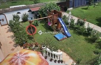 Eladó Nagykőrösi családi ház hirdetés (76219833)