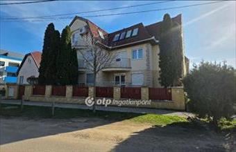 Kiadó Hajdúszoboszlói tégla lakás hirdetés (37441574)