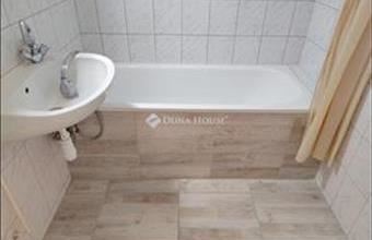 Eladó Békéscsabai panel lakás hirdetés (64475693)