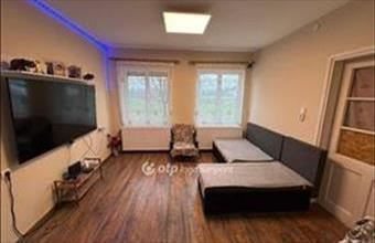 Eladó Tápiószelei családi ház hirdetés (83137472)